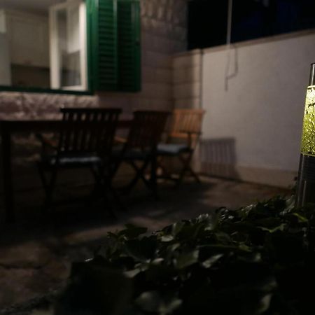 Vacation House "Pave" Povlja  Luaran gambar