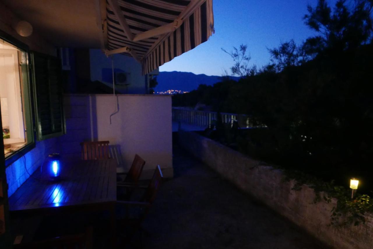 Vacation House "Pave" Povlja  Luaran gambar